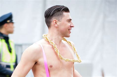 Red Carpet Streaker .